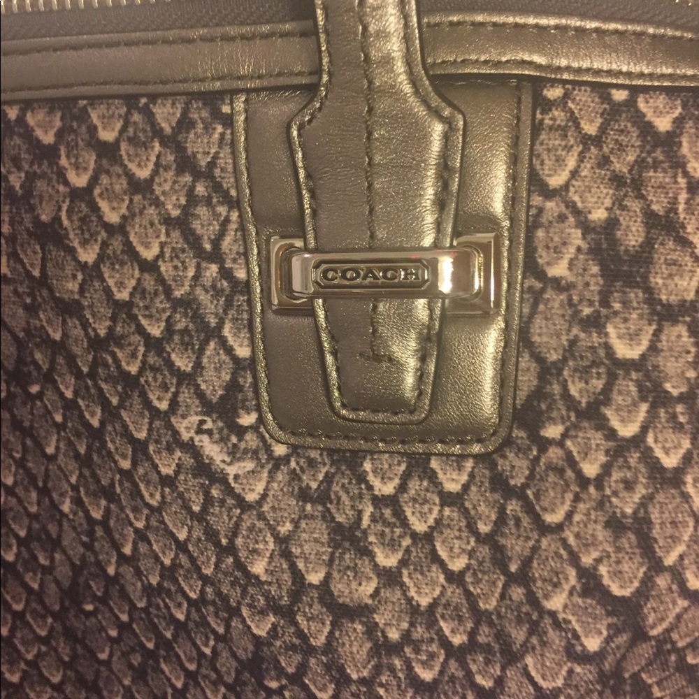 Coach purse - Picture 2 of 5